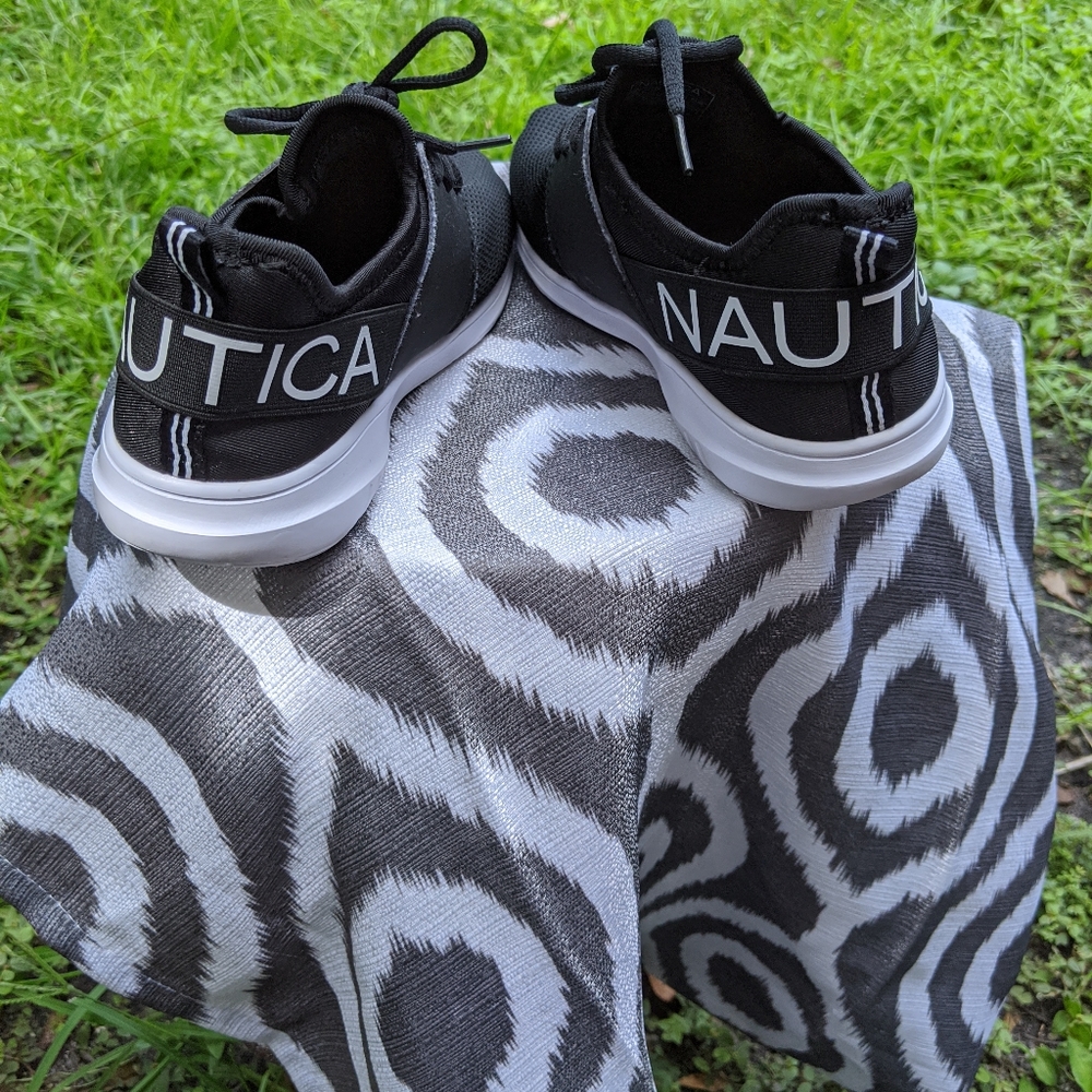 Nautica Tennis Shoes